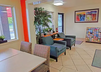 Travelodge by Wyndham Houston Hobby Airport hotel thumbnail 5