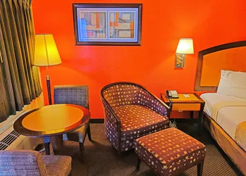 Travelodge by Wyndham Houston Hobby Airport hotel thumbnail 7