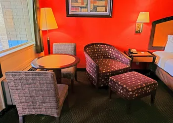Travelodge by Wyndham Houston Hobby Airport hotel thumbnail 8