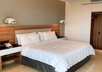 Holiday Inn & Suites Puerto Vallarta Marina & Golf by IHG hotel thumbnail 7