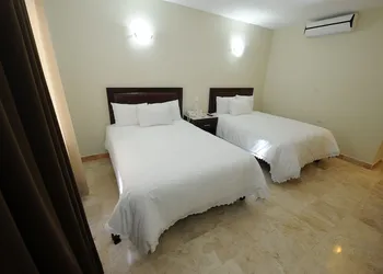 Real de Minas Poliforum hotel thumbnail 6