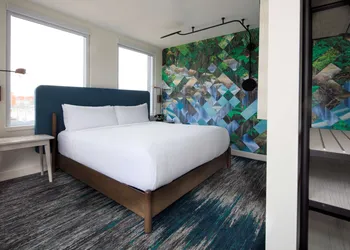 Canvas Moncton, Tapestry Collection by Hilton hotel thumbnail 7