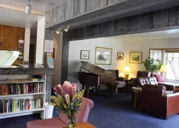St. Moritz Lodge & Condominiums hotel thumbnail 5
