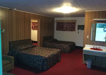 Cedars Motel hotel thumbnail 4