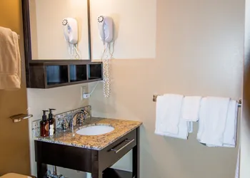 Grant Village - Inside the Park hotel thumbnail 6
