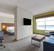 Holiday Inn Express & Suites Collingwood by IHG hotel detail image 5