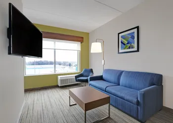 Holiday Inn Express & Suites Collingwood by IHG hotel thumbnail 7