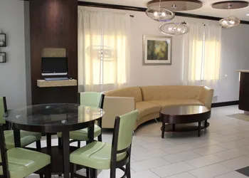 Horizon Inn & Suites - Pearsall hotel thumbnail 2