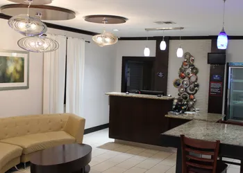 Horizon Inn & Suites - Pearsall hotel thumbnail 4
