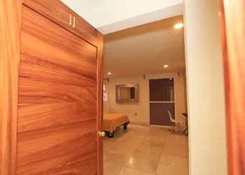 La Vista Hotel hotel thumbnail 6