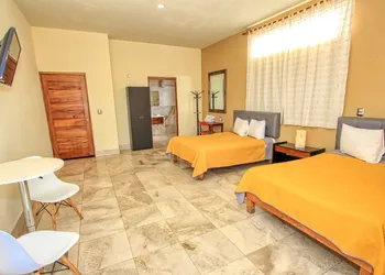 La Vista Hotel hotel thumbnail 8
