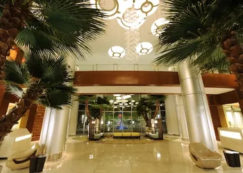 Bay Lake Tower at Disney's Contemporary Resort hotel thumbnail 2