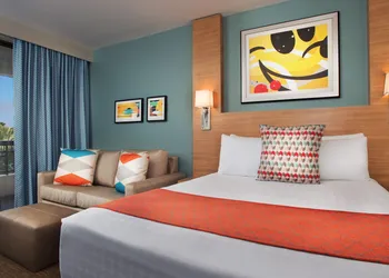 Bay Lake Tower at Disney's Contemporary Resort hotel thumbnail 8