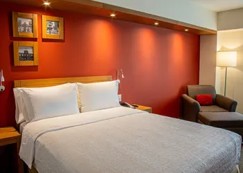 Hampton Inn by Hilton Guadalajara/Expo hotel thumbnail 5