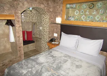 Hotel 1973 hotel thumbnail 8