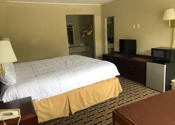 Budget Host Inn hotel thumbnail 4