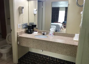 Budget Host Inn hotel thumbnail 5
