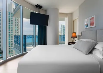 Kimpton EPIC Hotel by IHG hotel thumbnail 8