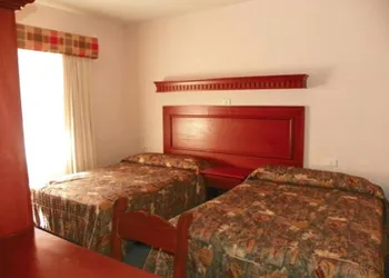 Hotel Maria Luisa Inn & Suites hotel thumbnail 4