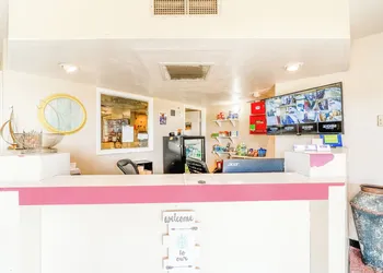 Castle Inn & Suites By OYO Chickasha hotel thumbnail 2