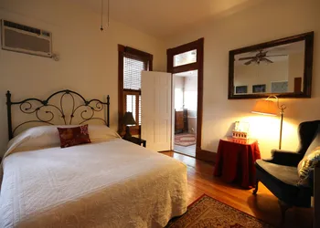 O'Casey's Boutique Inn hotel thumbnail 2