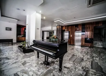 Hotel Inglaterra hotel thumbnail 2