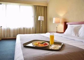 La Posada Hotel & Suites hotel thumbnail 3