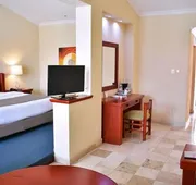La Posada Hotel & Suites hotel detail image 7