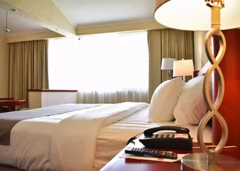 La Posada Hotel & Suites hotel thumbnail 8
