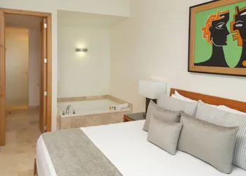 Ocean Breeze Acapulco hotel thumbnail 3