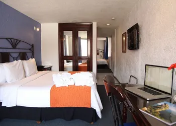Hotel Emily hotel thumbnail 5