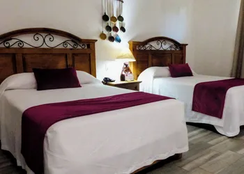 Hotel Hacienda Bugambilias La Paz & Centro de Convenciones hotel thumbnail 4
