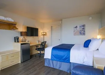 Riôtel Carleton-sur-Mer hotel thumbnail 3
