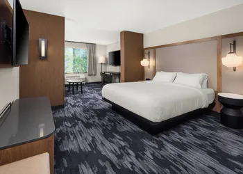 Fairfield Inn & Suites by Marriott Duluth hotel thumbnail 5