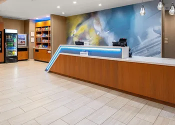 SpringHill Suites Kansas City Airport hotel thumbnail 2