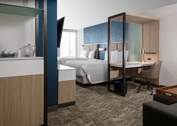 SpringHill Suites Kansas City Airport hotel thumbnail 8