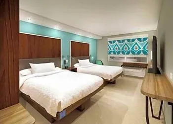 Tru by Hilton Florida City hotel thumbnail 8