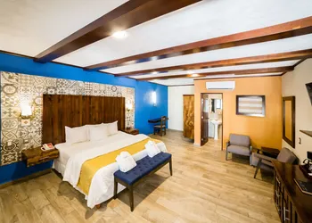 Hotel Hacienda Inn Aeropuerto hotel thumbnail 8