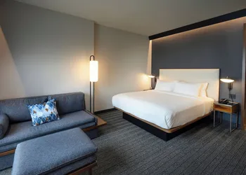 Courtyard by Marriott Charlotte Waverly hotel thumbnail 3