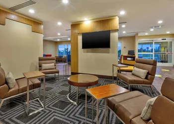 TownePlace Suites by Marriott Grand Rapids Airport Southeast hotel thumbnail 2