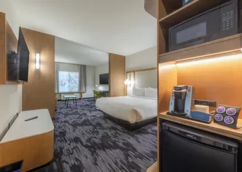 Fairfield Inn & Suites by Marriott Salmon Arm hotel thumbnail 7