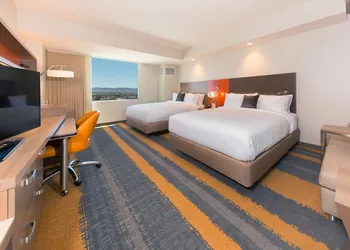 Courtyard Phoenix Downtown hotel thumbnail 7