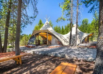 Under Canvas Glacier hotel thumbnail 4