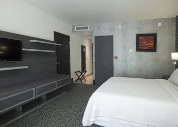 Holiday Inn Express Queretaro by IHG hotel thumbnail 7