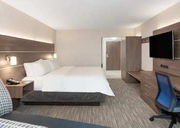 Holiday Inn Express & Suites Downtown Ottawa East by IHG hotel thumbnail 8