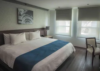 Suites Obelisk hotel thumbnail 2