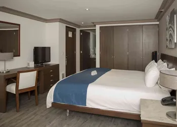 Suites Obelisk hotel thumbnail 6