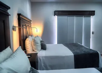 Laos Mar Hotel & Suites hotel thumbnail 8