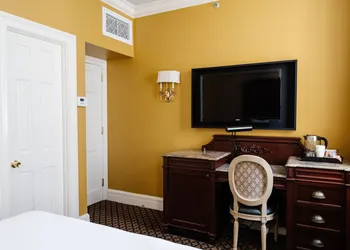 The Lafayette New Orleans By Kasa Living hotel thumbnail 6