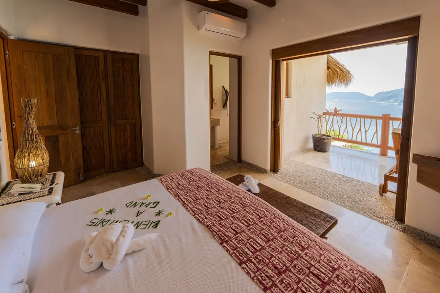 Pacífica Grand Zihuatanejo hotel detail image 6